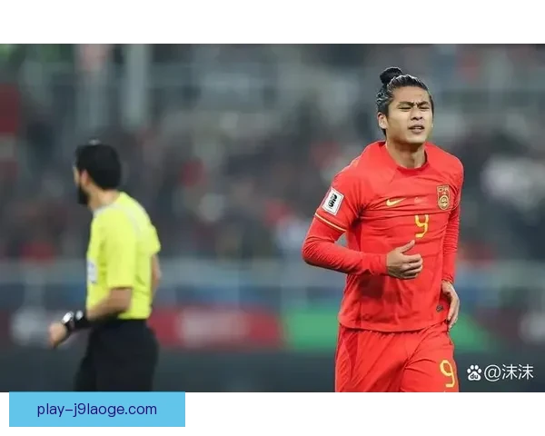 中国男足青岛主场2-1战胜印度尼西亚 拜合拉木张玉宁建功助力18强赛首胜